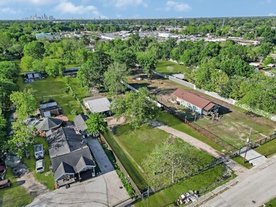 1718 Skinner Rd, Houston, TX 77093 - photo 4