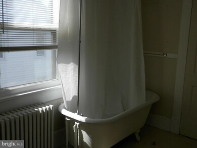 107 S High St unit . B, Edinburg, VA 22824 - photo 6