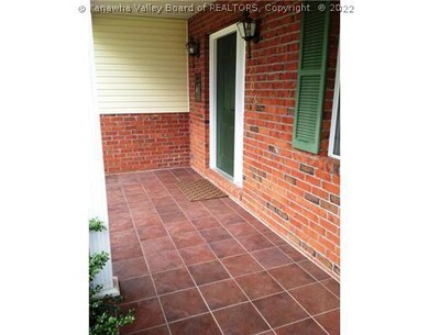 206 Cedar Dr, Scott Depot, WV 25560 - photo 3