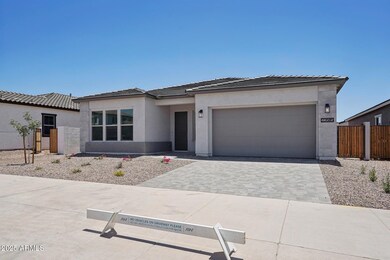 6-web-or-mls-E Saddle Way-2405-006