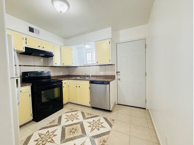 6405 Westward St unit 96, Houston, TX 77081 - photo 2