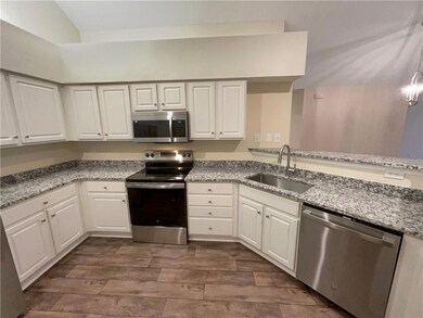 2252 Carefree Cir unit 3, Marietta, GA 30062 - photo 5