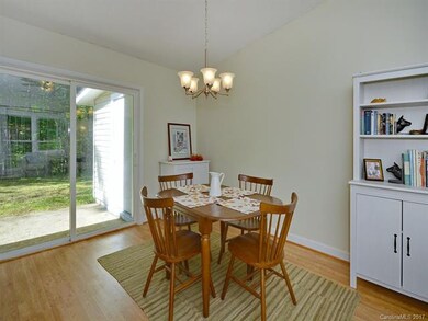 125 Wicklow Dr, Asheville, NC 28806 - photo 7