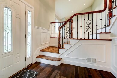 7 Chesley Ct, Morganville, NJ 07751 - photo 4