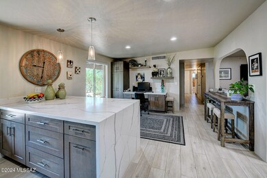 Kitchen, Island & Workspace