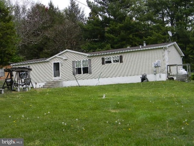 32 Machamer Rd, Douglassville, PA 19518 - photo 6