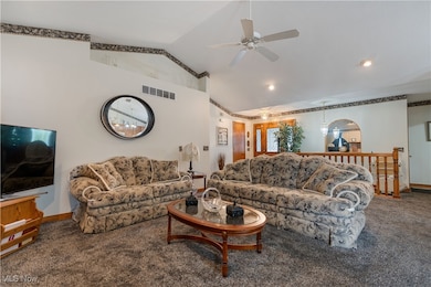 2806 Pin Oak St NE, Canton, OH 44704 - photo 5