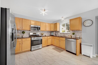 2734 W Hidden Glen Dr, Waukegan, IL 60085 - photo 5