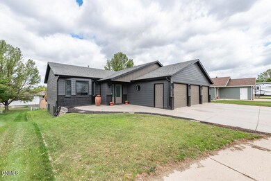 910 20th St SE-1