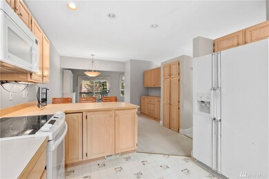 1953 Lake Whatcom Blvd unit 4B, Bellingham, WA 98229 - photo 4