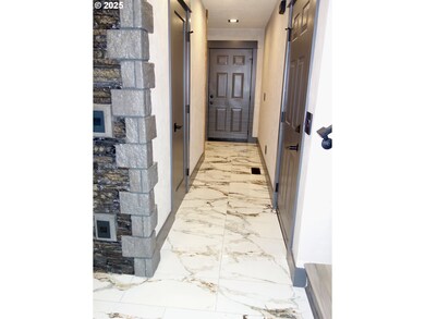 1455 SE Columbia Way unit B, Vancouver, WA 98661 - photo 3