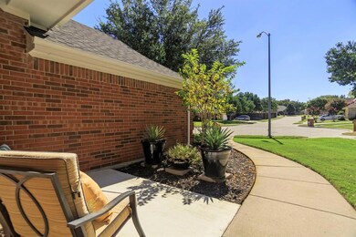 9101 Trail Wood Dr, North Richland Hills, TX 76182 - photo 4