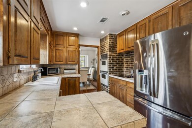 229 Hillview Dr, Hurst, TX 76054 - photo 7