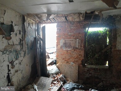 1019 N Carrollton Ave, Baltimore, MD 21217 - photo 7