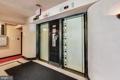 General Scott Apartments unit 620, Washington, DC 20036 - photo 5