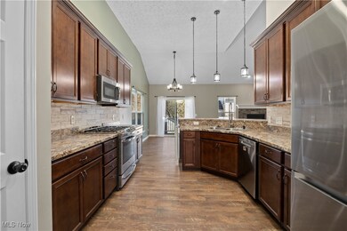 4657 Fields Way, Lorain, OH 44053 - photo 5