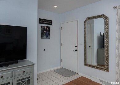 1915 W 37th St, Davenport, IA 52806 - photo 7