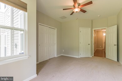 3036 Chinkapin Oak Ln unit 136, Woodbridge, VA 22191 - photo 6
