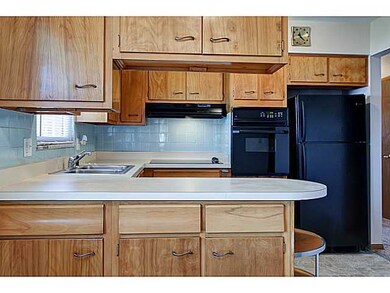 868 Kevin Dr, Columbus, OH 43224 - photo 6