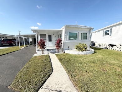 74 E Imperial Dr, Lakeland, FL 33815 - photo 3