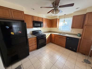 100 Poplar St, Danvers, MA 01923 - photo 5