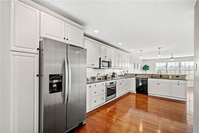Well equipped kitchen