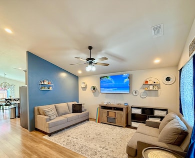 1627 S Columbus Ave, Medford, OR 97501 - photo 4