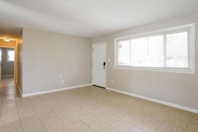 1590 Grattan Rd, Columbus, OH 43227 - photo 5