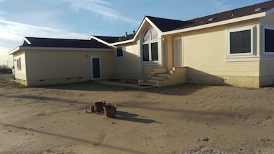 9833 E Avenue d4, Lancaster, CA 93535 - photo 3