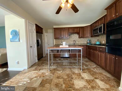 816 Ivydale Ave, Reisterstown, MD 21136 - photo 5