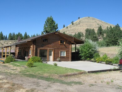 Large log lodge