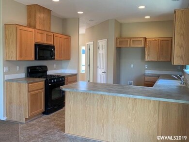 1628 S 7th St, Independence, OR 97351 - photo 6