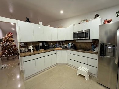 17652 NW 76th Ct, Hialeah, FL 33015 - photo 2