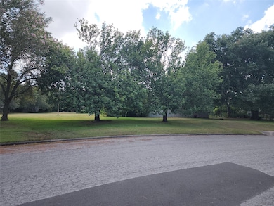 2306 Powell St, Bay City, TX 77414 - photo 3