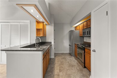 42 Bay Tree Ct E, Saint Simons Island, GA 31522 - photo 7