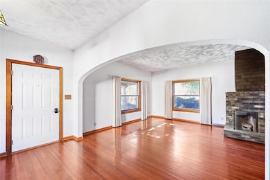 901 W 5th St, Perry, IA 50220 - photo 4