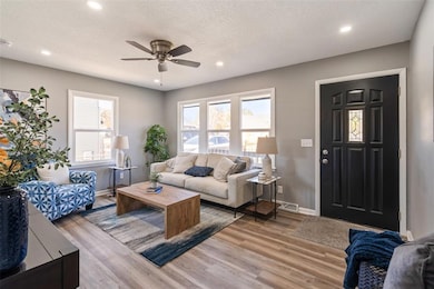 2919 Garfield Ave, Des Moines, IA 50317 - photo 5