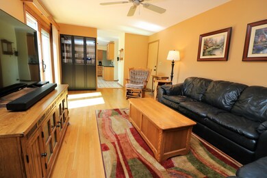 613 Sandpiper Ct, Algonquin, IL 60102 - photo 2