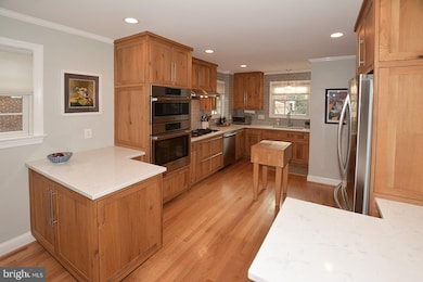 2716 King St, Alexandria, VA 22302 - photo 7