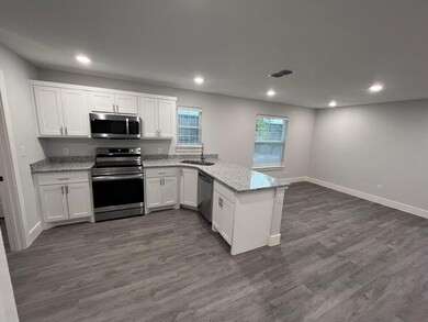 715 S 6th St unit 1, Bonham, TX 75418 - photo 6