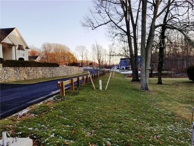 2 Stonebrook Ln, Bristol, RI 02809 - photo 3