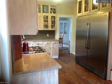 1606 Compton Rd, Cleveland, OH 44118 - photo 2