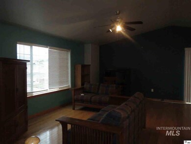 327 Julie Dr, Moscow, ID 83843 - photo 2