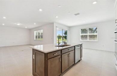 Center Island w/Storage