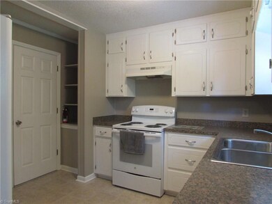 426 E Central Ave, Asheboro, NC 27203 - photo 6