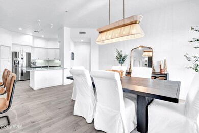 Dining & Kitchen