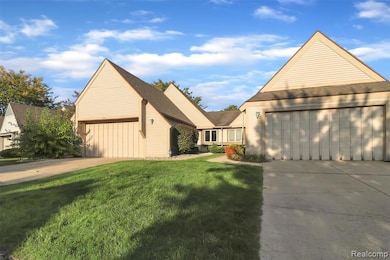 1109 Boulder Ct unit 46, Lansing, MI 48917 - photo 3