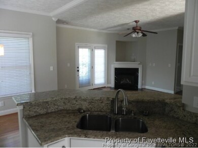 124 Highgrove St, Fayetteville, NC 28303 - photo 6