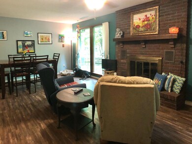 1805 E WHISENHUNT RD COLUMBIA MO 65201