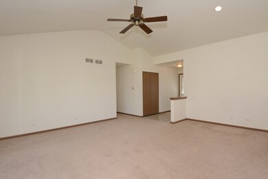 1112 Sawmill Ln, Algonquin, IL 60102 - photo 2